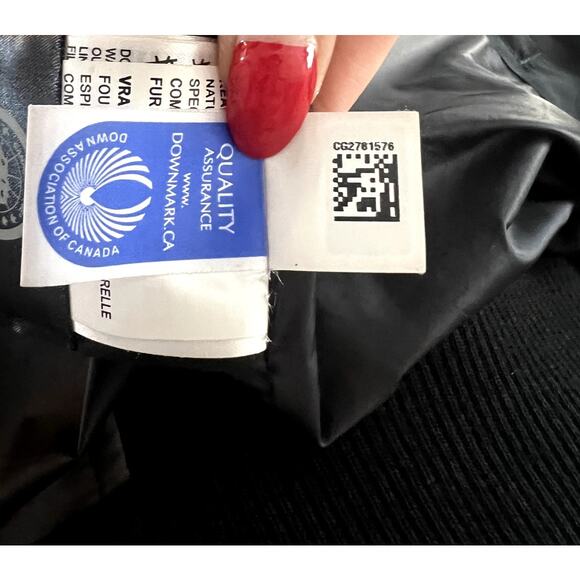 Canada Goose Savona Jacket L - NWOT - Picture 13 of 16